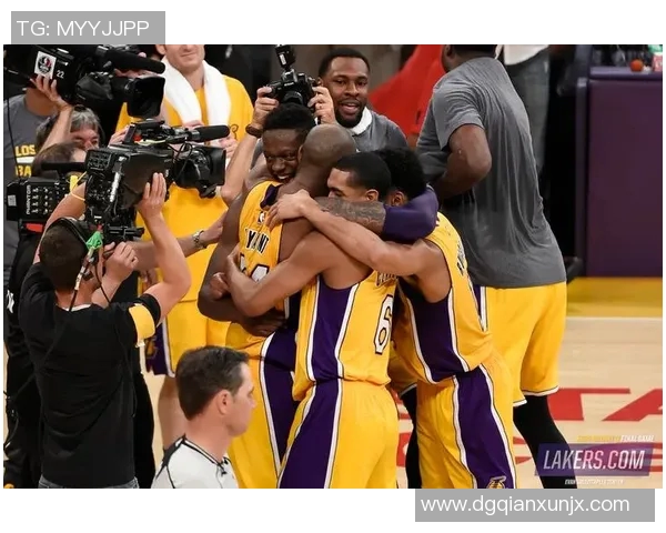 科比带领湖人对决猛龙的经典时刻回顾与分析